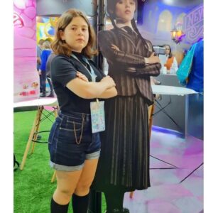 Helena Luz Instagram - Hoje foi dia de feira, de #feiraescolar, pra conferir as novidades que a @up4you da @luxcel vai trazer no próximo ano... simplesmente amei, super me diverti!!! 🎒 🥰
.
E você também pode ir... até dia 9/08, no Expo Center Norte/SP 😉
.
.
.
.
.
.
.
.
@somosluxcel #luxcel #mochila #feiraescolar