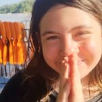 Helena Luz Instagram - Ahhhh @macuco.safari, não tenho nem palavras para descrever "o quê" é navegar no rio Iguaçu e tomar banho em uma das 7 maravilhas do mundo!!!! Foto 2: rindo de nervoso Foto 3: aplaudindo o espetáculo, mas ainda nervosa Foto 4: só sorrir e agradecer E por fim, veja um pouquinho desta aventura!!! . . . . . . . . . #macucosafari #aventura #parquenacional #adventure #natureza #cataratasdoiguaçu #iguassufallsbrasil #melhoresdestinos #terradascataratas