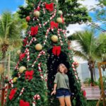 Helena Luz Instagram - Quem aí também ama uma decoração de Natal, como eu? 🎄🎅🏻 Deixe ai embaixo uma palavrinha fofa, com seu desejo de Natal para este ano!! . . . . . . . #natalchegando #natal2023 #decoracaonatalina #amomuitotudoisso