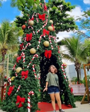 Helena Luz Instagram - Quem aí também ama uma decoração de Natal, como eu? 🎄🎅🏻 
Deixe ai embaixo uma palavrinha fofa, com seu desejo de Natal para este ano!! 
.
.
.
.
.
.
.
#natalchegando #natal2023 #decoracaonatalina #amomuitotudoisso