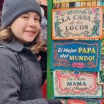 Helena Luz Instagram - Fotos do dia 3... Andamos bastante, "mucho frío" (entre 8° e 9° graus, com sensação de menos), Caminito, Casa Rosada, as ruas daqui são lindas, jantar no Hard Rock e, por fim, acho que consegui a pose que faz referência à ponte 🤪 Estou amando B.A.🇦🇷 . . . . . . . . . . #feriasdejulho #feriasemfamilia #argentina #buenosaires #caminito #casarosada #hardrockbuenosaires