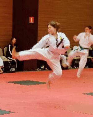 Helena Luz Instagram - Mais uma etapa concluída!!!minha sétima faixa, agora sou faixa azul e posso dizer que sou graduada no taekwondo 🥋🥰😁
.
.
.
.
.
.
.
#taekwondo #taekwondotraining #ataplentzsystem #faixaazul #artesmarciais #esportefavorito