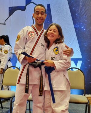 Helena Luz Instagram - Mais uma etapa concluída!!!minha sétima faixa, agora sou faixa azul e posso dizer que sou graduada no taekwondo 🥋🥰😁
.
.
.
.
.
.
.
#taekwondo #taekwondotraining #ataplentzsystem #faixaazul #artesmarciais #esportefavorito