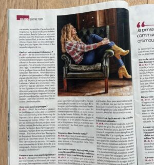Hélène de Fougerolles Instagram - Merci @rusticaeditions pour cet article!🙏🏻 pour la série SAM (bientôt !) @tf1 
Photo : @stephanegrangier