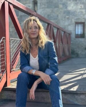 Hélène de Fougerolles Instagram - Présentation de la série Sam pour @tf1 au @festivaldelafiction à La Rochelle 🤗☀️
Merciiiiii mille fois: @authentic.prod @aline_panel @alexandralondon91 @elsaethippolyte @guerintillie @camillepouzol @gillesverdiani @chantalladesou @fred_testot @amaurydecrayencour @thierryneuvic_off @charlottegaccio @fanny.gilles.3 @noom_diawara @salihabala 
Merci aussi au travail de l’équipe de @tf1 @aprikian_ara @catherineraud
À toute l’équipe du films, techniciens, acteurs, @nkgram à mes agent @as_talents @alexandraschamis et @emiliejung et à l’accueil du public !
Je suis folle de joie et infiniment reconnaissante d’être dans cette série GÉNIALISSIME 😜🙏🏻🤗❤️🥳