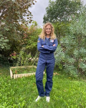 Hélène de Fougerolles Instagram - Octobre rose… (ça y est, j’ai pris mon RV “mammographie”! Allez les filles! On y va en meute!)
Spécial écusson: @sapeurspompierscavaillon 🙏🏻❤️
Sur ma super combi @houblonplatine ! (Oui, je l’ai dans toutes les couleurs! Oui, ils vous font -20% si c’est de ma part avec le code: HPHÉLÈNE20😉 (moi: 1,68-53kg je prends du S) j’y gagne rien… juste vous faire plaisir😉
#octobrerose @sapeurspompierscavaillon @houblonplatine ❤️❤️❤️