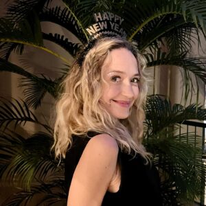 Hélène de Fougerolles Instagram - HAPPY 2024!!!😜🥳🤗🌟