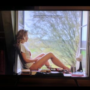 Hélène de Fougerolles Instagram - La fiction # la réalité 😅
Sam c’est demain!… la réparation de ma chaudière aussi!🤪😜🥳