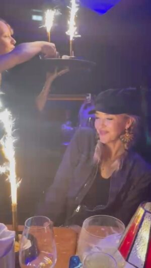 Hélène de Fougerolles Instagram - 💖💖💖🥳MERCIIIIII 💛🙏🏻