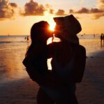Helga Krapf Instagram - One of my favorite photographs of me and my little one. 🌅👩‍👧 I was just telling her today about how much she’s grown since she started first grade. In two weeks she’s done with 2nd grade already, halfway done with grade school. Can’t believe it. 😩 They certainly weren’t exaggerating when they said they grow up so fast. 🥲 #GirlMom #RaisingAmelie