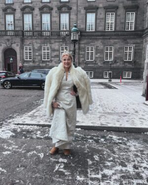 Helle Thorning-Schmidt Instagram - Last audience with the Queen to wish Happy New Year and say a simple thank you. Special morning and the weather meant alternative thinking regarding the footwear 🧦👠