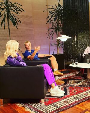 Helle Thorning-Schmidt Instagram - So proud and happy to do a double act with my Milo at @danskebank_dk Topics were allyship, Milo’s story of becoming himself and how we as a family have tried to support. We hope our story can inspire others❤️❤️🏳️‍🌈🏳️‍🌈Thanks so much to Danske Bank for having us 🙏🙏 swipe to see the admiring mum 🤷‍♀️🤩