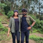 Hema Dayal Instagram – Bloopers 🤣🤣 2nd Take pathu yarellam siruchinga 🤣🤣
#padayappa #rajinikanth #rajini #rajinism #thalaivar #hema #hemadayal18 #hemadayal #dance #munar #hilstation #anuselva #friendship