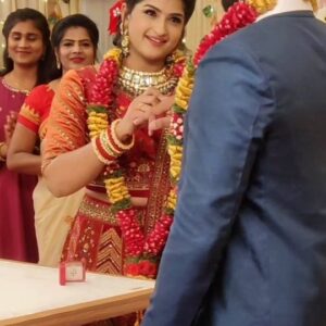 Hema Dayal Instagram - #meenakshiponnungaserial shoot mood ☺️😍
.
Costume: @lithas_rentals 
Jewellery: @lithas_jewellery 
.
#hemadayal18 #hemadayal #hema #meenakshiponnungaserial #pooja #serialactress #zeetamil #zeetamilserials #kandenkadhalai #thaman #bharath #kandenkadhalaisongs  #explore #explorepage✨ #explorepage #serialshooting #reception #lehengalove #lehenga #tamilsongs #love #costume