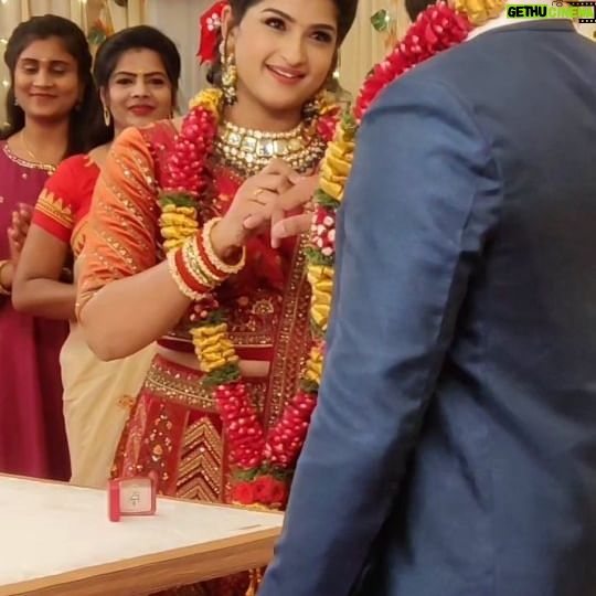 Hema Dayal - 47.2K Likes - #meenakshiponnungaserial shoot mood ☺️😍
.
Costume: @lithas_rentals
Jewellery: @lithas_jewellery
.
#hemadayal18 #hemadayal #hema #meenakshiponnungaserial #pooja #serialactress #zeetamil #zeetamilserials #kandenkadhalai #thaman #bharath #kandenkadhalaisongs #explore #explorepage✨ #explorepage #serialshooting #reception #lehengalove #lehenga #tamilsongs #love #costume