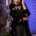 Hema Dayal Instagram – சிரிப்பாலே மயக்காதே 🫰😍
Zee Tamil குடும்ப விருதுகள் 2023 | Part 2 |November 12th , Sunday at 12.30pm.

#ZeeTamilKudumbaVirudhugal2023 #ZTKV #Hema #ZTKV2023 #ZeeTamil