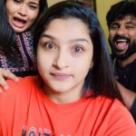 Hema Dayal Instagram - Tag ur Friends 😂😂😂😂 Enaku motham 2 friends 🤣🤣🤣 Fun With my Friends @_selva_official_ 🤣😂🤣😂 #anuselva #hemadayal #reelsinstagram