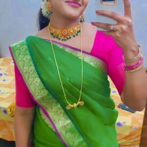 Hema Dayal Instagram - #meenakshiponnungaserial ✨🤩

.
.
#hemadayal18
#hemadayal #hema #zeetamilserials #serialactress #explorepage✨ #explorepage #explorar #trendingreels #trendingsongs