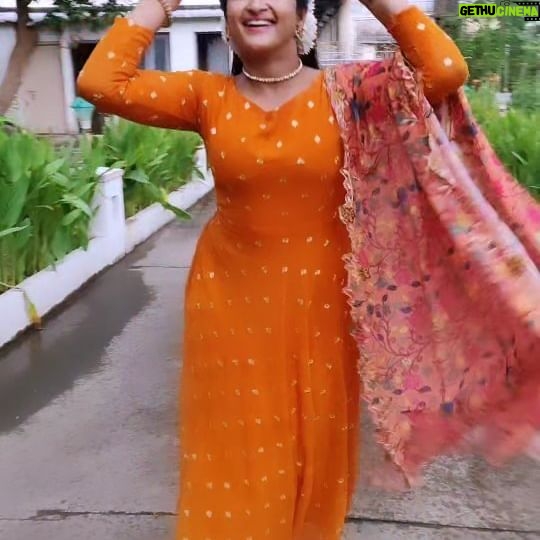 Hema Dayal - 55.2K Likes - beautiful salwar by.@saibhairavi_boutique
.
#whatjhumka #hemadayal18 #hemadayal #hema #meenakshiponnungaserial #zeetamil #explorepage✨ #explorepage #explorar #trendingreels
