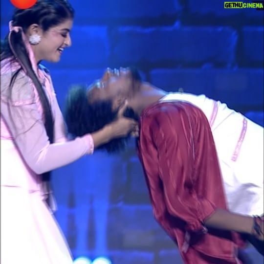 Hema Dayal - 21.4K Likes - Ithu thaan Mass...!!!🔥
DJD Reloaded 2 | Grand finale | April 14 | Sunday at 4.30pm
#DanceJodiDanceReloade2 #DanceJodiDance #DJD #DjdFinale #FinaleFever #Sureah #HemaDayal #ZeeOnTheGo #ZeeTamil