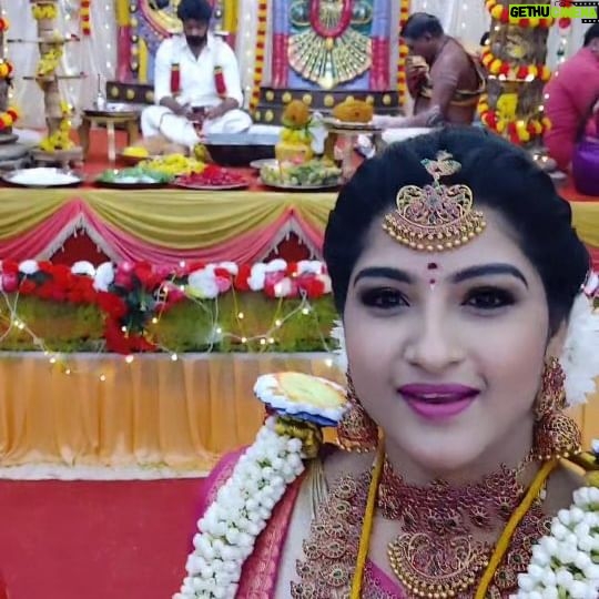 Hema Dayal - 70.9K Likes - Meenakshi ponnunga serial parithabangal🙈😂
.
Costume:@lithas_rentals
Jewellery:@lithas_jewellery
.
.
#hemadayal18 #hemadayal #hema #meenakshiponnungaserial #zeetamil #weddinglook #trendingreels #explore #explorepage