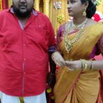 Hema Dayal Instagram – #meenakshiponnungaserial 
With cute @thidiyan 
.
#anniyan #hemadayal18 #hemadayal #hema #zeetamilserials #pooja #thidiyan #explore #explorepage #comedy
