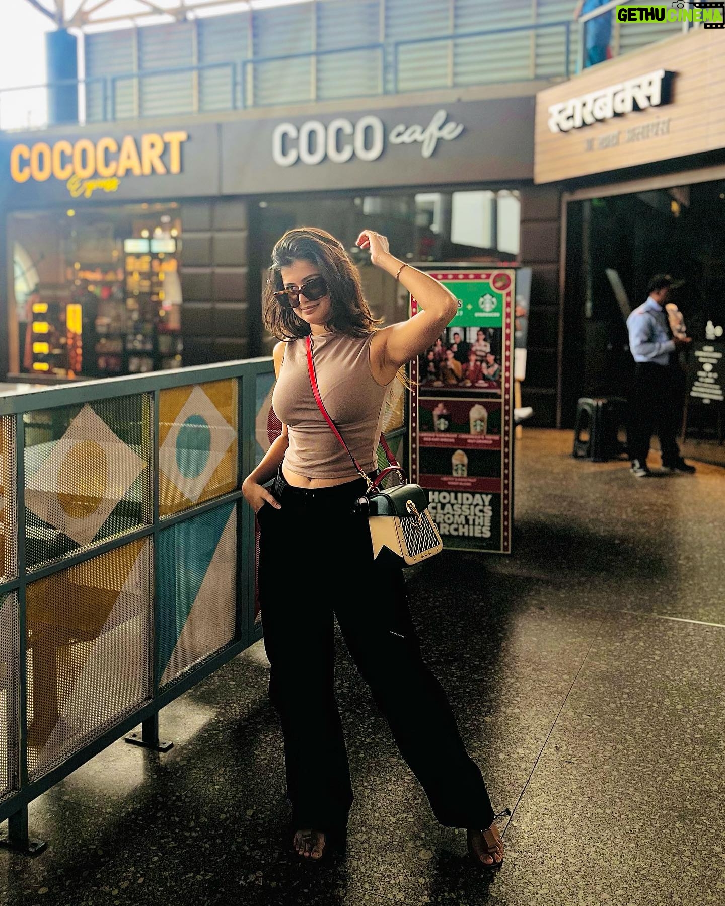 Hemal Ingle Instagram - Throwing sparkles wherever I go 💫