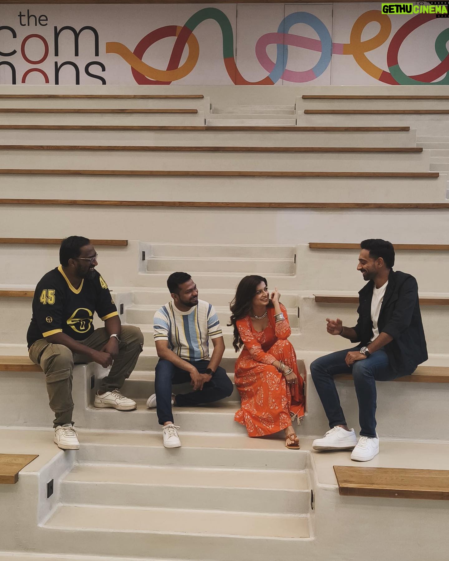Hemal Ingle Instagram - Wrapped up last evening with this IPL season’s Match Center Live. I had never done sport presentation before and what joy it has given me. The moments I spent here have been very precious 🫶🏻 The friendships I made are special 🫶🏻 The learnings I’m taking with me are for a lifetime. Thank you to my dear producers @vijay_thegsrider @shreejitmarathe for pushing me to do this. Juili, who is not on Instagram but was a constant support system to me. @jockmore Kiran sir, you are a thorough gentleman and truly I’ve learnt humility from you. @kedarjadhavofficial GOAT! You have been such a fabulous friend, I cannot thank you enough for your honesty and straight forward words. @dhawal_kulkarni your patience and discipline is something I’m taking back with me. My hair and makeup team for making me laugh everyday and Ofcourse making me look good @yashmakeup98 @sawantsheetal_01 . My styling team who have been so kind and accommodating ❤️ @kareenparwani @anuja010 @surreal_paradise @oceanabled__.__ - you girls have my heart. Ankit, Azhar Bhai, Prasad sir thank you for being there. This journey with @officialjiocinema has been fabulous #IPLinMarathi #iplonjiocinema
