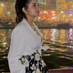 Hemal Ingle Instagram - Ganga Aarti 🧞‍♂️