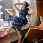 Hemal Ingle Instagram – Vanity affair 💄
.
.
Styled by @kareenparwani 
Assisted by @anuja010 @surreal_paradise  @__oceanabled__21 
Wearing @tokyo_talkies 
Makeup by @yashmakeup98 
Hair by @sawantsheetal_01
Pictures by @__oceanabled__21 & @yashmakeup98