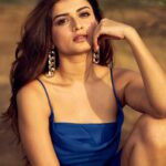Hemal Ingle Instagram - Brilliant work by my A-team 🫶🏻 💄: @atonmuah 💇🏻‍♀️: @atonmuah 👗: @sshorewala @acidfashionhouse @aciddresses 📸: @prasad_mhamunkarr