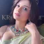 Hemal Ingle Instagram – @shinell27 @sorayaajewels_ @deeptiebhingarde_