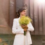 Hemal Ingle Instagram – ‘IT’ girl energy shining ✨
.
.
.
Photography by @trilogy_works 
Styled by @deeptiebhingarde_ 
Makeup by @makeupartist_shailesh 
Hair by @manali5612

[Asthetic, White Blazer, Editorial, Fashion, Styling, Train location]