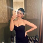 Hemal Ingle Instagram - The kind of Saturday night where you sit and chat non-stop with your bestie 👯‍♀️