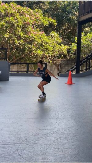 Heo Ga-yoon Instagram - 재밌잖아아아아아🛹