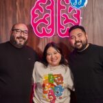 Herly RG Instagram - Nuevo episodio de “CEREBROS - El Podcast” con nuestra primer mujer invitada @herlanlly_rg ya disponible! Herlanlly Rodríguez o como mejor la conoce el mundo del internet; Herly RG, nos cuenta en este episodio cómo fue que desde niña tuvo un gran acercamiento a la música y los escenarios. Además, nos platica sobre las lecciones que ha aprendido a lo largo de su vida y cómo es que, con una carrera como influencer consolidada, ha podido cumplir sus grandes sueños, entre ellos, su sueño de ser cantante y poder un día, llenar un Teatro Metropolitan coreando sus composiciones. #herlyrg #cerebroselpodcast #cadacancióncuenta