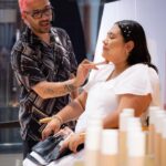 Herly RG Instagram - Una master class para tener la piel perfecta gracias a la magia hecha base, me encantó compartir este momento con @leonelmakeup mil gracias a @fentybeauty y a @sephoramx por hacer esto posible #SoftLitglow
