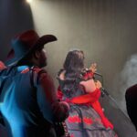 Herly RG Instagram – Graciaaaas a todas las personas que están interactuando con mi nueva canción, y para los críticos musicales de internet jajajajaja gracias también, no sabía que existiera tanta gente que sabe de música en internet ¡FELIZ INICIO DE SEMANA! Y a seguir reproduciendo amor verdadero 🌹♥️