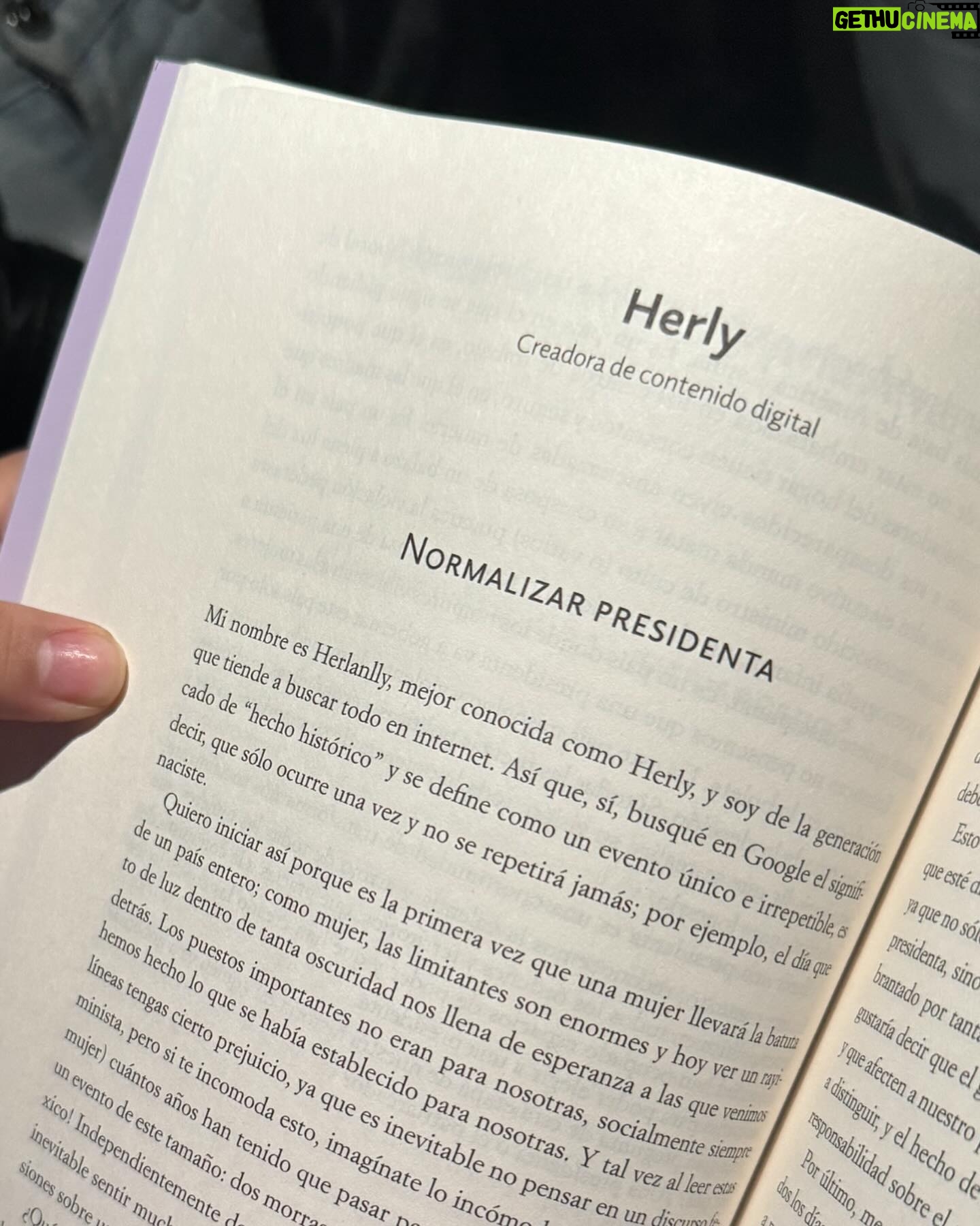 Herly RG - 15K Likes - Gracias a @yuririasierra por hacerme parte de este hecho histórico e inmortalizarlo en este libro en el que más de 100 mujeres le escriben a la próxima presidenta de nuestro país, me siento honrada de que me hayas elegido para ser la única creadora de contenido digital, gracias gracias gracias.💜