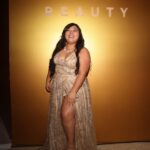 Herly RG Instagram - Una noche con demasiado brillo, eternamente agradecida con @fentybeauty por traerme a vivir esta experiencia que fue INCREÍBLE, la base está espectacular y se me veía una piel de altísimo impacto se disfruto mucho ayer @sephoramx #fentybeautymx #softlitglow