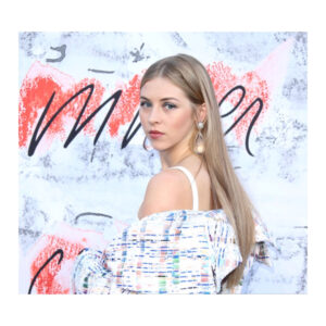 Hermione Corfield Instagram - @chanelofficial 💫 @serpentineuk