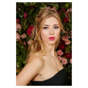 Hermione Corfield Instagram - Getting ready with @lancomeofficial 🌷 @bafta