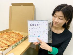 Hiccorohee Instagram - 誕生日の時、日向坂の女たちが
みんなで小言を書いてくれていた色紙を京子から受け取りました
ありがとう若い女たち〜