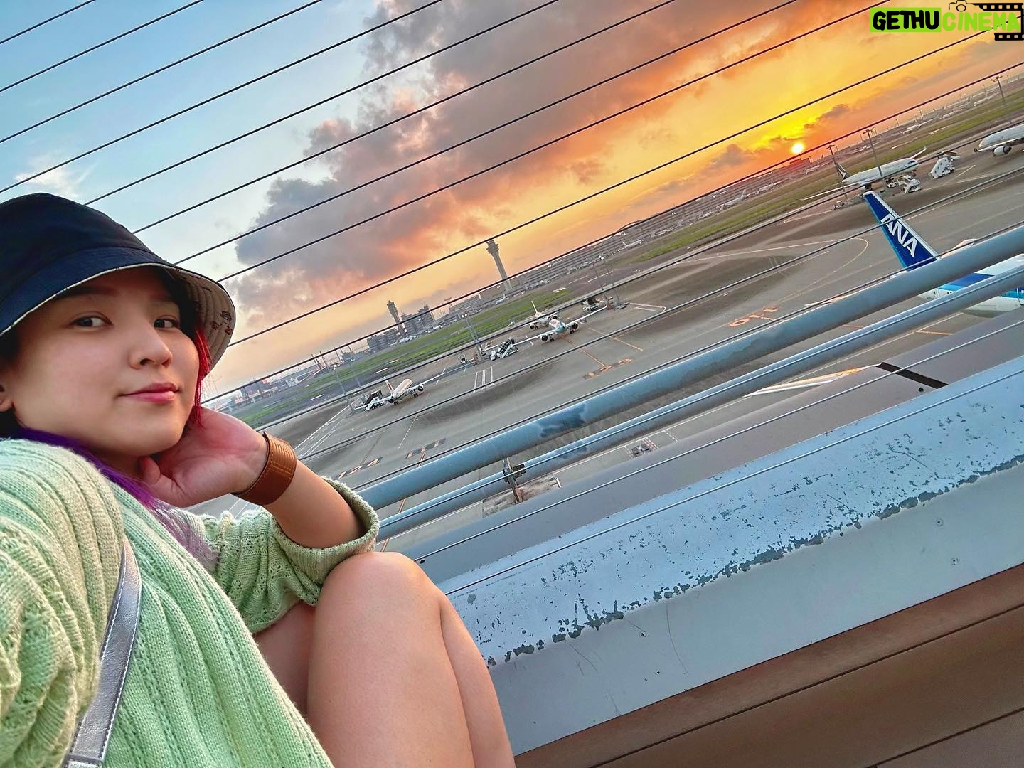 Hikaru Shida Instagram - Japan sunrise 🌅 Heading Korakuen hall from airport!! #hikarushida #japan
