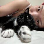Hikaru Shida Instagram - ねこ。かわいい。 #hikarushida #lfewithcats