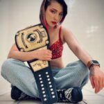 Hikaru Shida Instagram - In 4 days. And tonight is #AEWDynamite 🧨 #AEW  #AEWAllIn #HolyShida