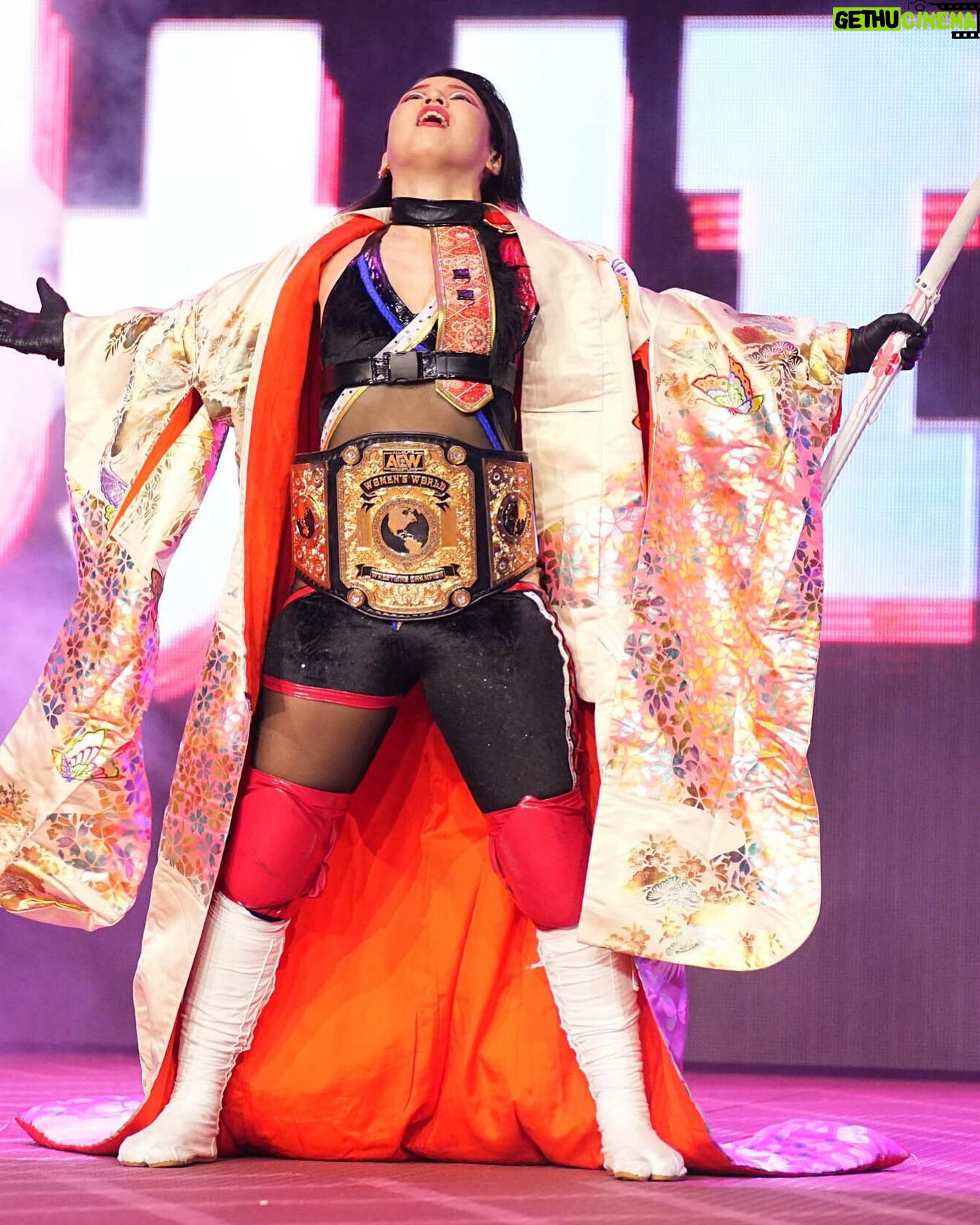 Hikaru Shida Instagram - Today, It has been 15 years as a pro-wrestler. It’s gonna be the great anniversary at Wembley, London! . デビュー15周年です。 4日後にはプロレス興行史上最大の大会、最高の記念イヤーになりそう! いつも応援ありがとうございます!! #AEW #魔界 #hikarushida