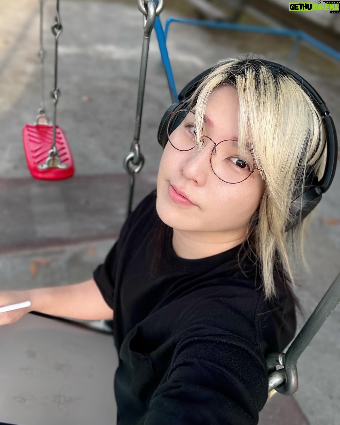 Hikaru Shida Instagram - Working at a park. Design Design…🛝📖✏️ #hikarushida