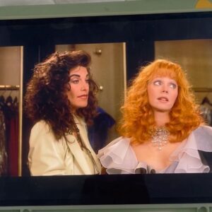 Hilary Shepard Instagram - May all your #blackfriday deals be as good as the one I made with #shellylong in #troopbeverlyhills Also I wrote The Cookie Song that they sing in in! 🍪 🎵🎤 #multitalented #divatox #powerrangers #ripjasondavidfrank