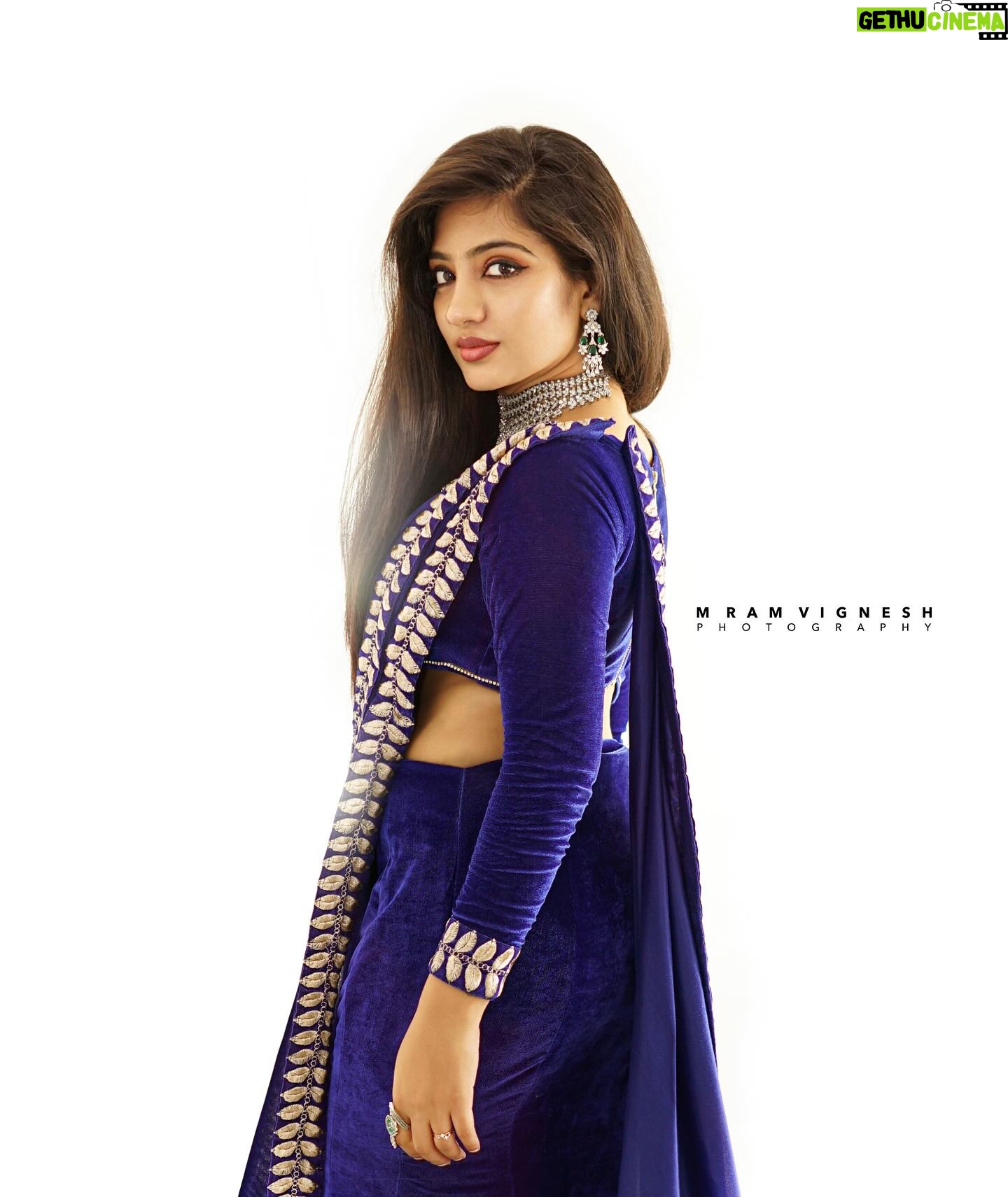 Hima Bindhu Instagram - Radiant in royal blue! 💎 #traditionalattire #ethnicfashion #styleinspo